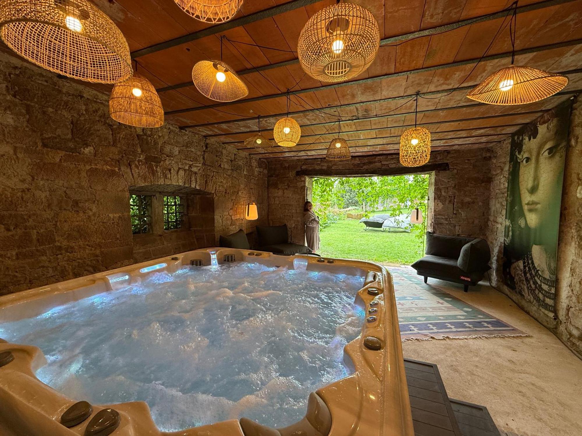 Maison Dada Et Spa Meyssac ภายนอก รูปภาพ